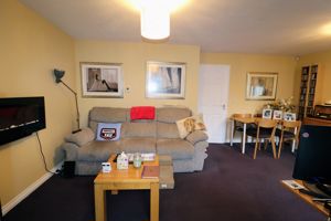 Lounge/ Diner- click for photo gallery